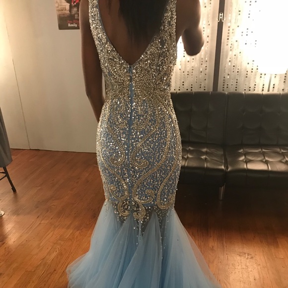Prom dress - Picture 2 of 5